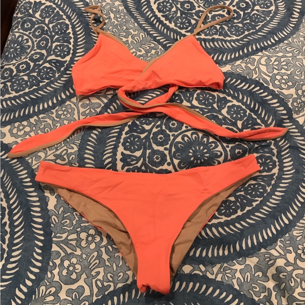 L space bikini set